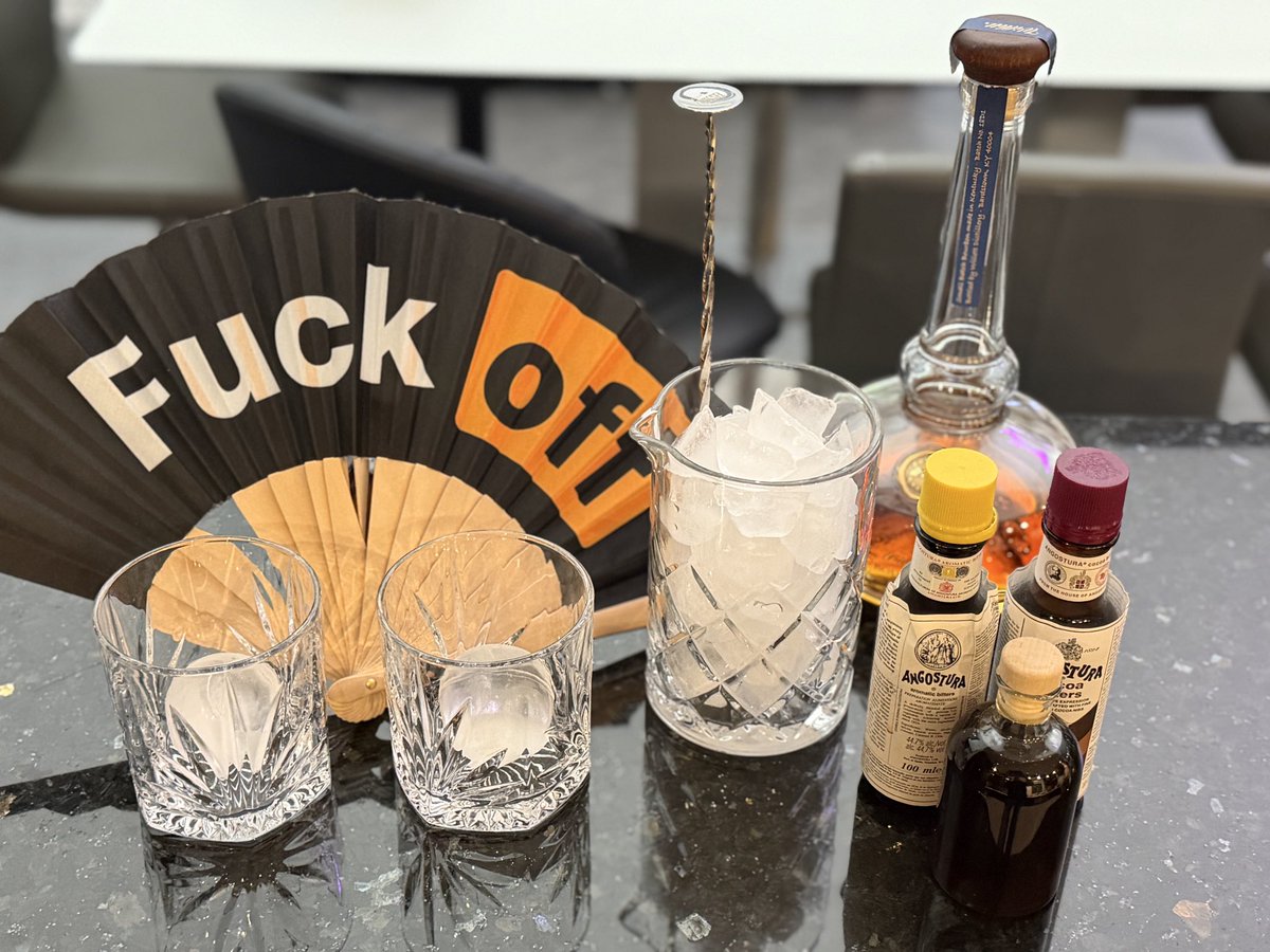 RichardNightfox's tweet photo. Just the right drink after a chaotic day at work <3
#OldFashioned https://t.co/eXrl4COmu5