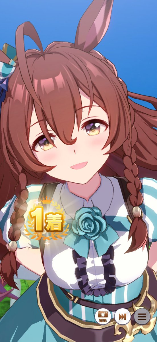 Mejiro_mocchi's tweet photo. 水着の勝利ポーズの破壊力…
どの衣装でやらせても可愛い… https://t.co/IibCPDQe4N