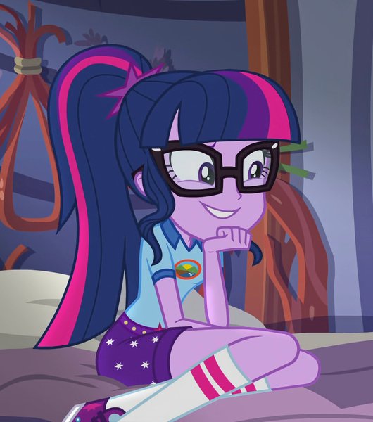 shimmerclaws_'s tweet photo. So if Princess Twilight's favorite color is yellow, then would Sci-Twi's favorite color be blue? 🤔🤔🤔 https://t.co/iBWrM83kFQ