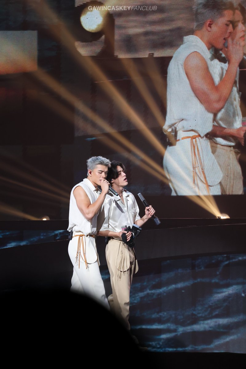 GAWINCASKEY_FC's tweet photo. GOOD NIGHT🌙

#JossGawinConcert 
#GawinCaskey #JossGawin https://t.co/Y0aUPfVZgk