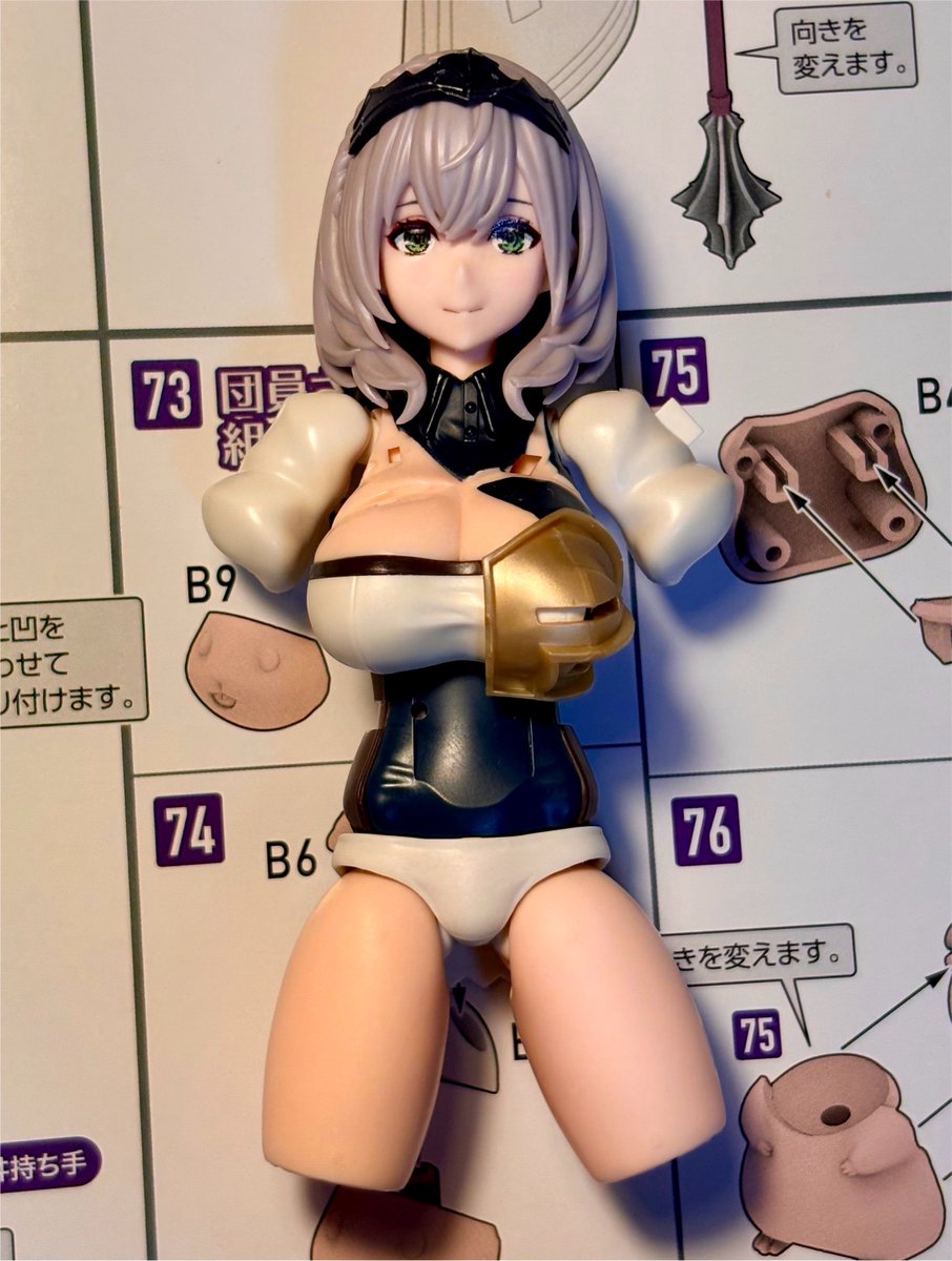 NTDwarota's tweet photo. 以前作ったカルアちゃんと団長ニコイチにしたけど違和感がすごい🧐 https://t.co/SlJmZmFo4y