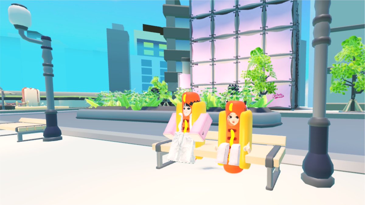 hakameow's tweet photo. two hotdogs just chillin https://t.co/AxoExnCDvu