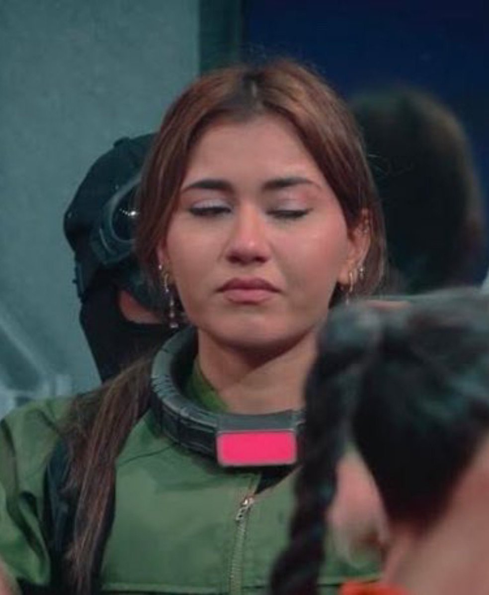 diljaaneyaa's tweet photo. when you've potential to win anything but your own ppl ruined it everytime 

same thing happened in splits nd now lockupp i just wanna hug her 🥲❤️

#akankshachaudhary
#lockupp2 https://t.co/T7eGNrizNy