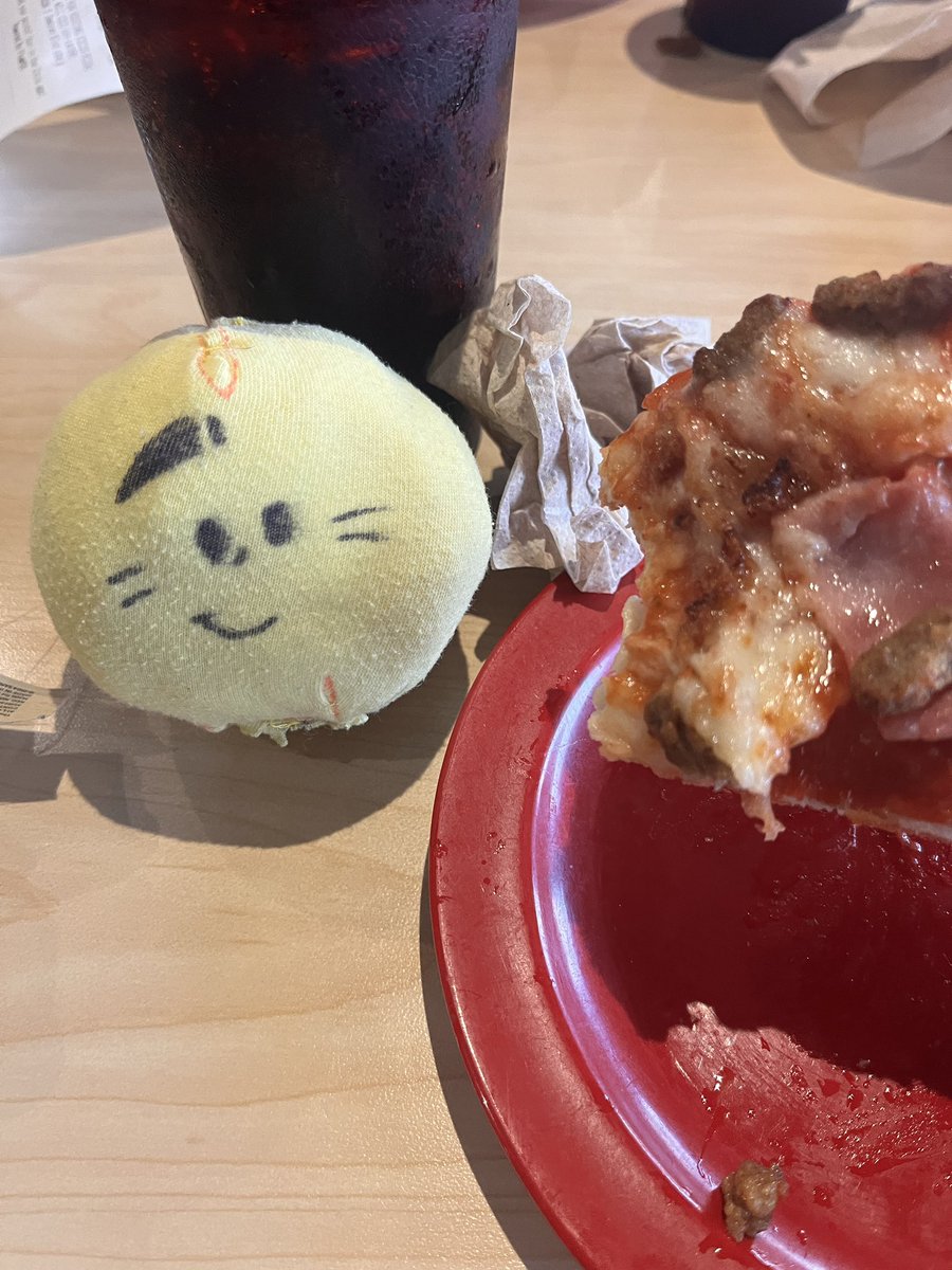 Sillyman_Nugget's tweet photo. Verity's trip to Cici's pizza https://t.co/DSwSAT1xq8