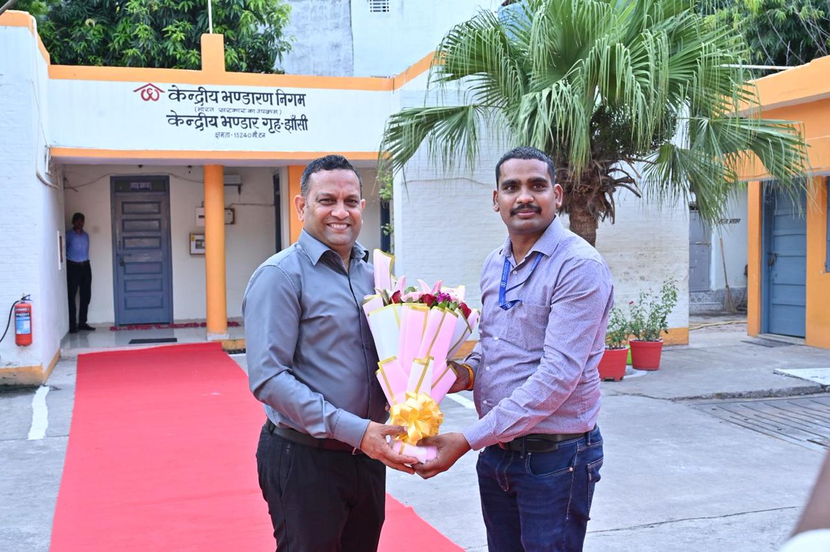 CwcRolucknow's tweet photo. Sh. Samuel Praveen Kumar, Director (M&amp;CP), CWC, visited CW Jhansi on 30.07.2026, inspected the warehouse premises and reviewed Depot Darpan parameters. He appreciated the excellent infrastructure and high occupancy, and guided on exploring new business models for future growth. https://t.co/I6L1qlbpPW