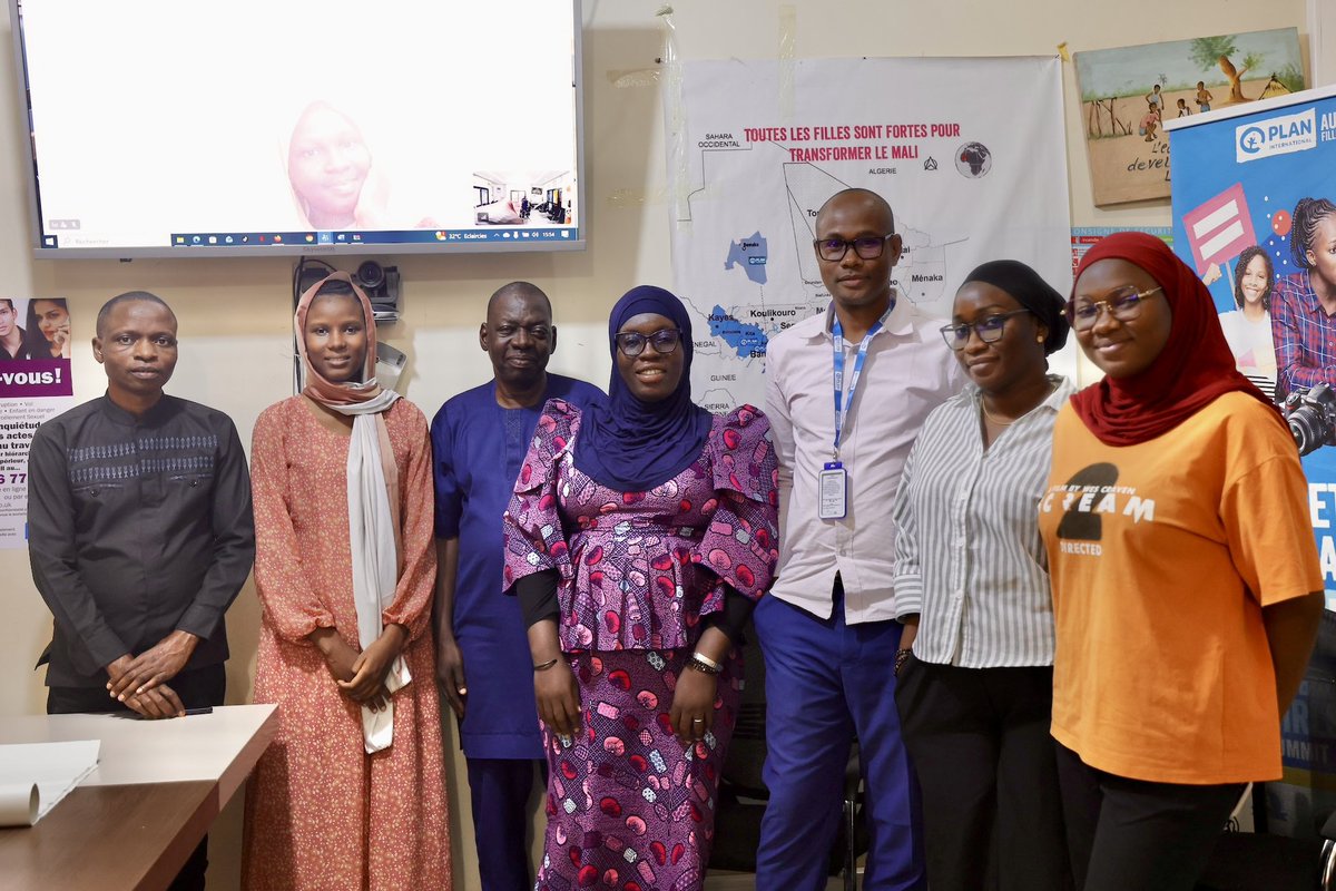 PlanIntl_Mali's tweet photo. 4 filles. 4 idées. 4 solutions pour le climat.
À travers la She Leads Climate Cohort, ces jeunes innovatrices ont conçu des plans d'affaires qui allient entrepreneuriat, innovation et action climatique.
#PlanInternationalMali #SheLeadsClimate #GirlsLead #ClimateAction https://t.co/FNXy8ilHud
