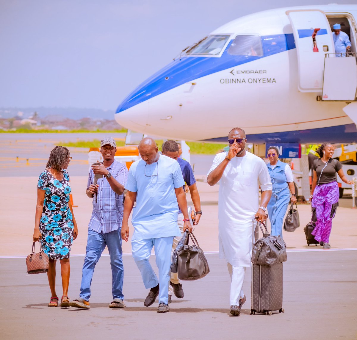 akinalabi's tweet photo. Reconciliation within the APC family in Ona-Ara Federal Constituency is well underway, and I’m delighted with the progress we’ve made.

Special thanks to Hon. Kazeem Akinjide for making the process a smooth sail. https://t.co/tS7JiZCx3G