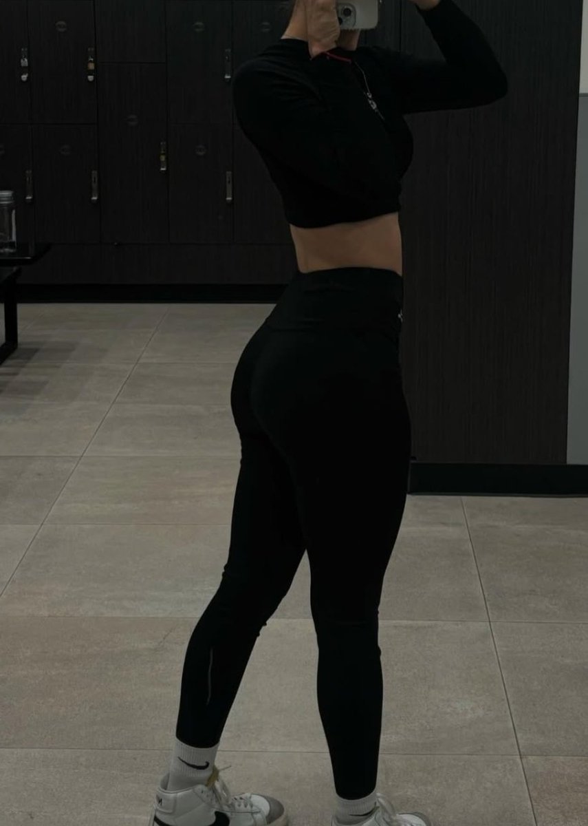 SWPUT4's tweet photo. Jamás se puede dejar de lado el ejercicio. Cuerpo sano mente sana 😘 
Exelente Jueves amigos, ya tienen plan para mañana viernes? Nosotros esperamos pasarla súper rico y mostrarles unos videos lo rico que la pasemos 😝🔥
Besos en sus partes íntimas 😋😘 https://t.co/rHxFAlhVFi