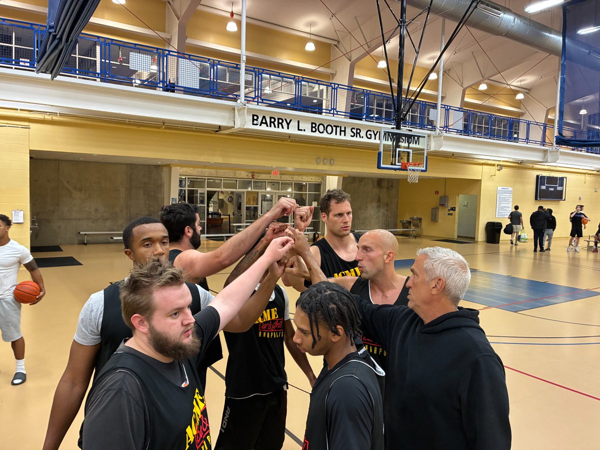 AACapitalSports's tweet photo. Unbeaten and top-seeded Acme to meet second-year franchise Bay Reign in championship game of the Annapolis Summer Basketball League. This marks the first time team leaders Jake Brudish and Jairus Carroll have reached the final.
https://t.co/FFpqzIbIiL https://t.co/S7FNxMLpSQ