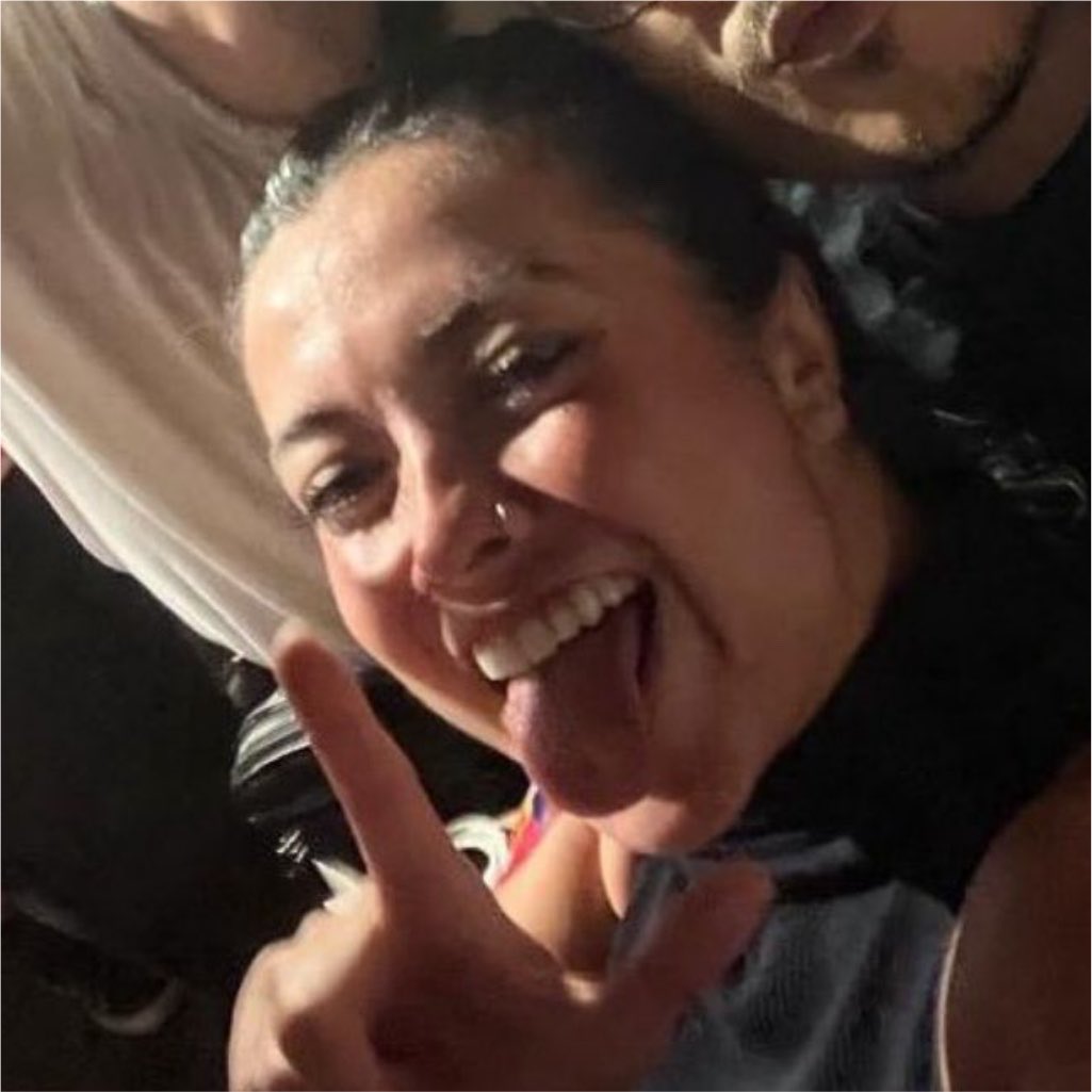 mariliadefense's tweet photo. @adilazita então vc pegue seu achismo e soque no meio do teu rabo pq você está ficando maluca minha amiga kkkkk se thalita pensasse igual ela tava até hoje com esse carrapato no pé, e a realidade é bem da contaria 🥰 https://t.co/5mPHGyaKSf