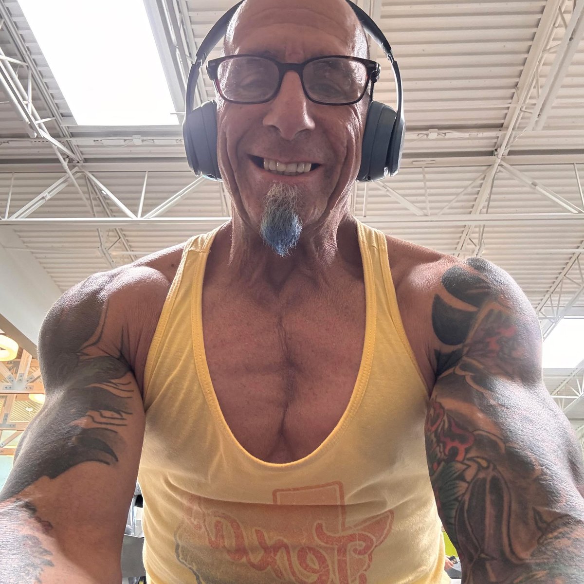 Bb1988222's tweet photo. Hetero # 101 https://t.co/8trNmBltxI