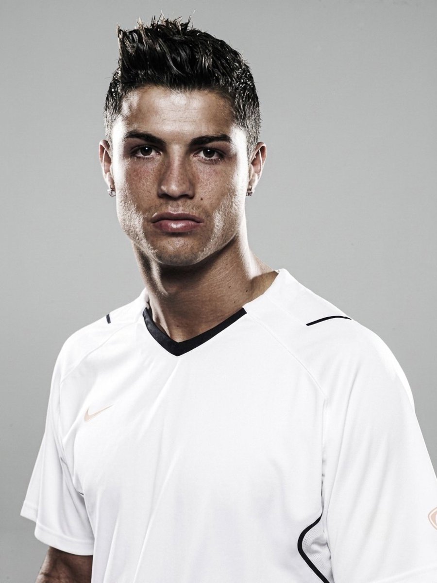 7w_7w's tweet photo. Cristiano Ronaldo 2008 https://t.co/4trCcpYwRR