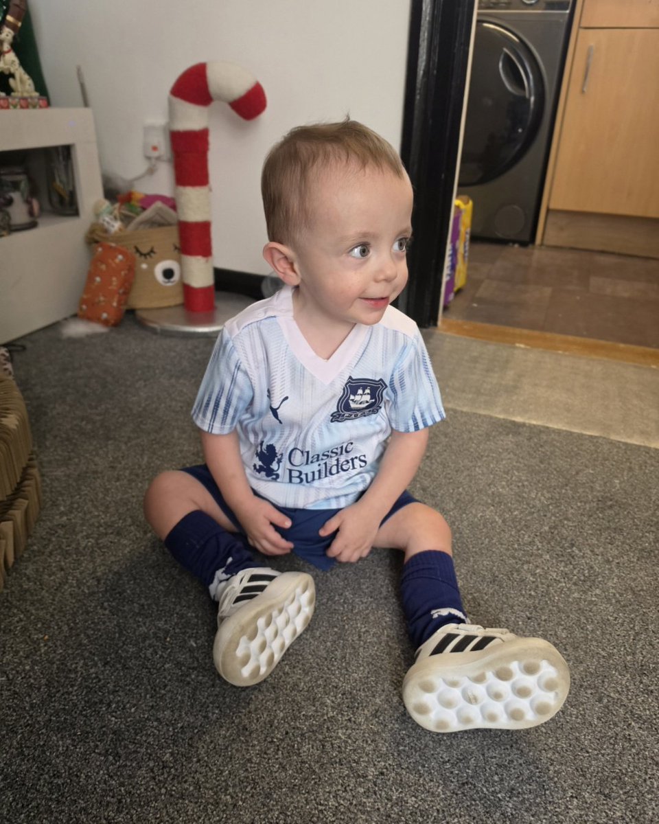 ClaireM73531493's tweet photo. Those smiles are what keeps me going some days ๐โฝ๏ธ๐โฝ๏ธ
#argyle #plymouthargyle #pafc #hiddenillness #hiddendisability #thatsmile #coyg #greenarmy https://t.co/FEcio6RTzl