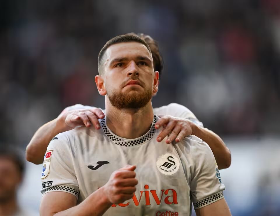 CCFCSBA_'s tweet photo. NEW🚨: Coventry City are among those interested in Žan Vipotnik, but a deal is not currently close.

Swansea City's valuation is proving too high at this stage, with all interested clubs unwilling to meet their demands. 

( Source : @SamC_reports )

#PUSB https://t.co/WAS346rW6Y
