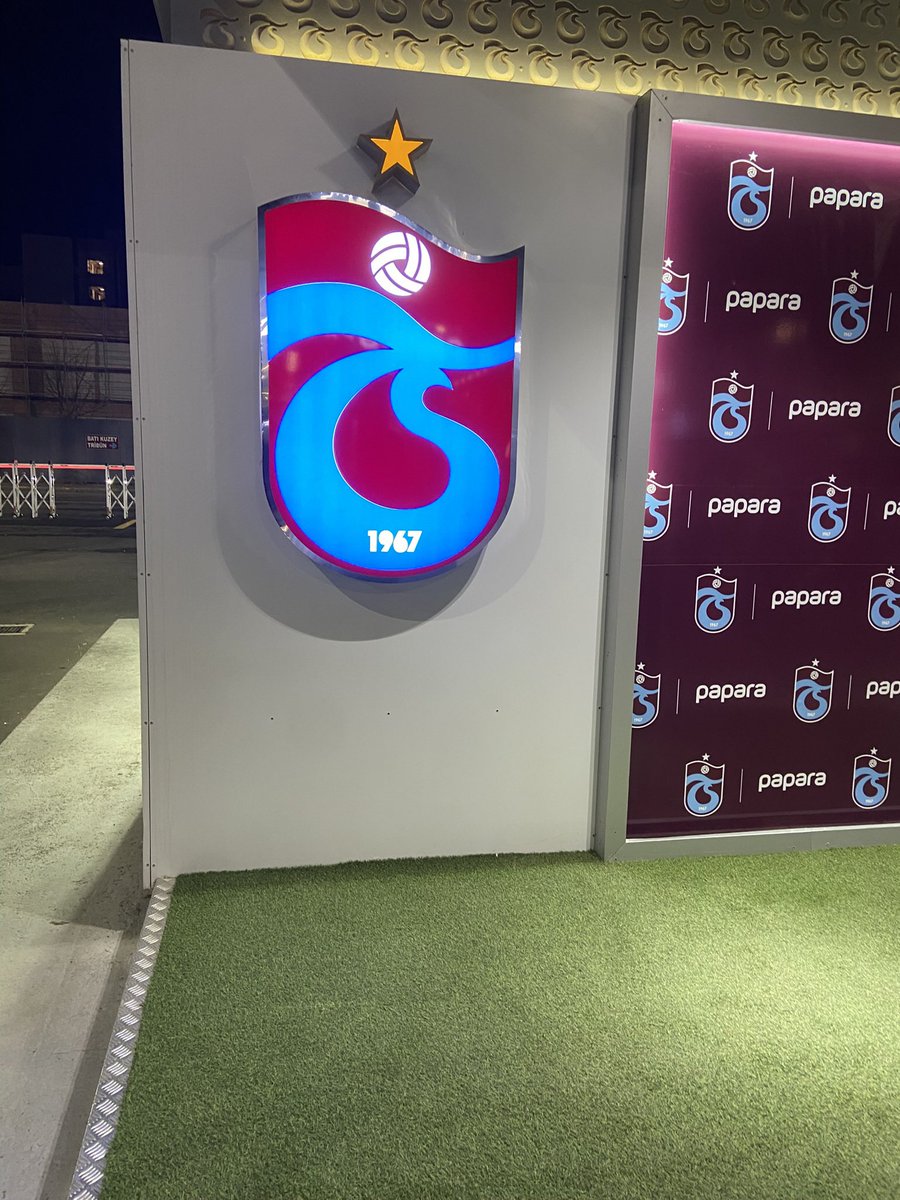 BesirogluEren's tweet photo. Hazırlık maçlarında dahi hakkı yenen Trabzonspor’um ne büyüksün ya harca harca bitiremediler seni https://t.co/c3lh7iHmhN