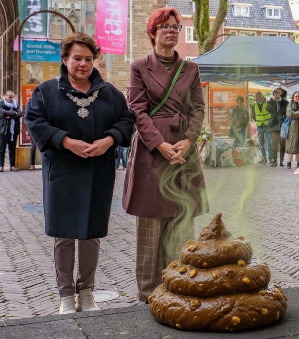 eduards119's tweet photo. @THiddema Ze hebben hier een dagtaak aan.
Gedenken, gedenken ipv denken, denken. https://t.co/TNRKWL5udG