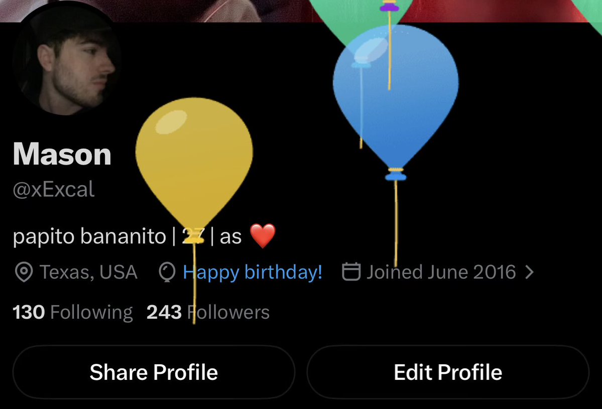 xExcal's tweet photo. balloon day, unc edition https://t.co/a6zhuDdtCb