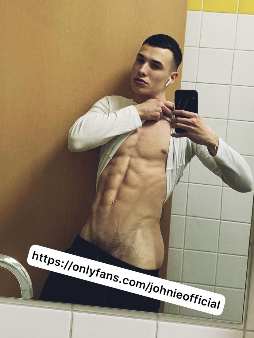 Johnieoff's tweet photo. 🙈🙈🙈 https://t.co/OCzXKw0Eap