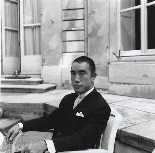 kaioharushin's tweet photo. "When a writer begins to look back at his own works, he ends up in a dead end. I confined myself to offering a few suggestions, namely to divide my life into Four Rivers: 'Prose', 'Theater', 'Body', and 'Action', all of which ultimately pour into The Sea of Fertility" 

Mishima https://t.co/CXEhrpHaw7