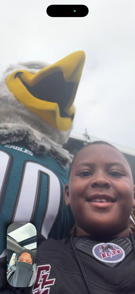 qasia_'s tweet photo. I love my kid life #EaglesTrainingCamp🦅💚 #GermantownElite8U🏈 https://t.co/xNFKxalsmS