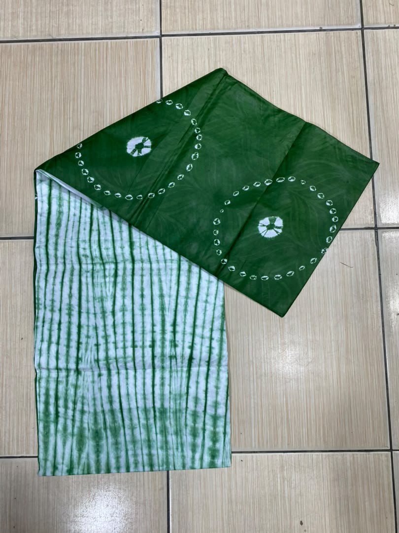 azevia_adire's tweet photo. LUXURY BIG TIE & DYE TWO DESIGNS ON GUINEA BROCADE π
Rich in texture, elegant in finish, and perfect for creating luxurious outfits that stand out.
π 5 yards
π° β¦28,500
Wholesale & Aso Ebi orders available.
π Abeokuta | π 09056530460
#Adire #TieAndDye #GuineaBrocade https://t.co/rICb9sZy7Y