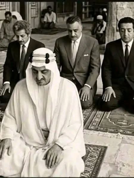 amlardhi's tweet photo. صوره جمعت  زعماء العرب في السبعينيات رحمهم الله
الملك #فيصل_بن_عبدالعزيز 
الزعيم #جمال_عبدالناصر
الرئيس #ابرهيم_الحمدي 
الرئيس سالمين #سالم_ربيع https://t.co/NNHXXSfkSc