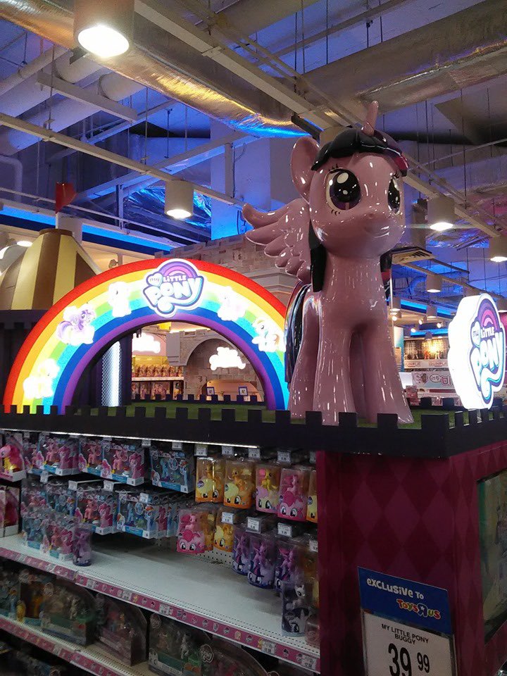 SaveMLP's tweet photo. We have to get back to the good old days.
#ReviveG4Merch #SaveMLP https://t.co/cJUGJ7mXXa