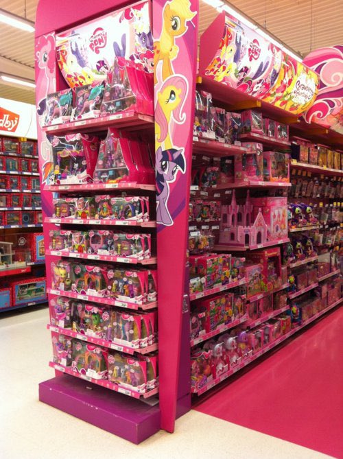 SaveMLP's tweet photo. We have to get back to the good old days.
#ReviveG4Merch #SaveMLP https://t.co/cJUGJ7mXXa