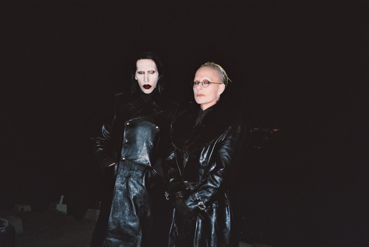 marilynmanson's tweet photo. Every rule that you made is coming back to break you.
📸: Lindsay Elizabeth Warner https://t.co/V3rLiSYIDW