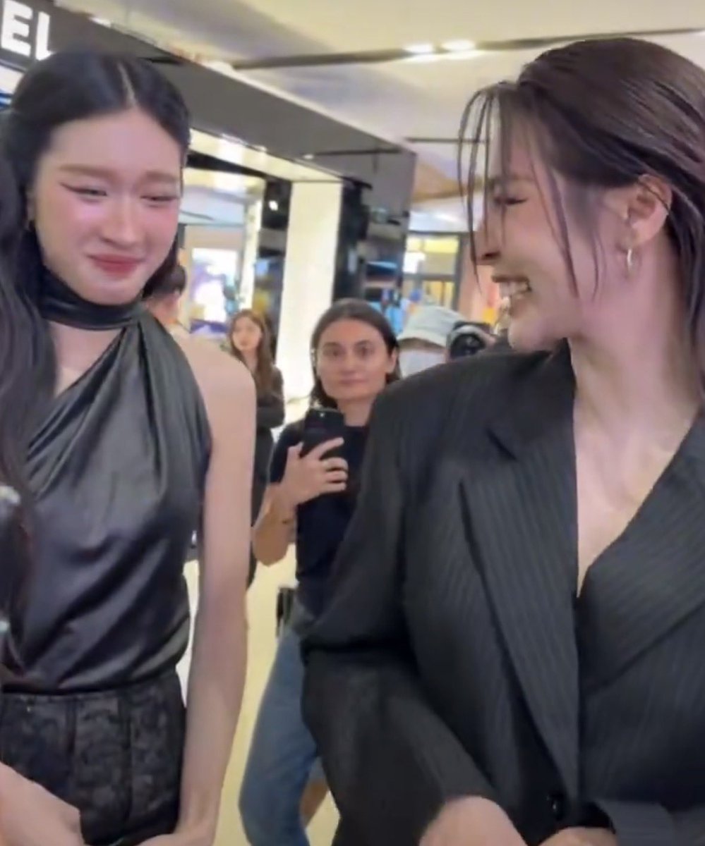 tjay0112's tweet photo. When your partner is a Gen Z and you’re a Millenial who thinks your pick up line is like a poetry. 😭 Faye please! 

NARS BLUSH WITH FAYEATOM
#NARSTHxFAYEATOM https://t.co/AjEXy9nqwh