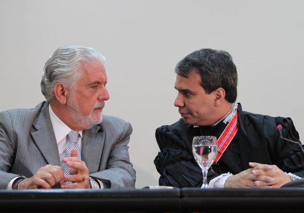 Grupodobemestar's tweet photo. Ministério da Justiça chefiada por aliado de Jaques Wagner,acusado por envolvimento na fraude do Banco Master, decreta sigilo de 100 anos p/ lista de visitas de Daniel Vorcaro na PF do DF.https://t.co/s9zT0WePfQ #governosp #prefeiturasp #tarcisio #haddad #simone #marina #derrite https://t.co/IajNYtXp5V