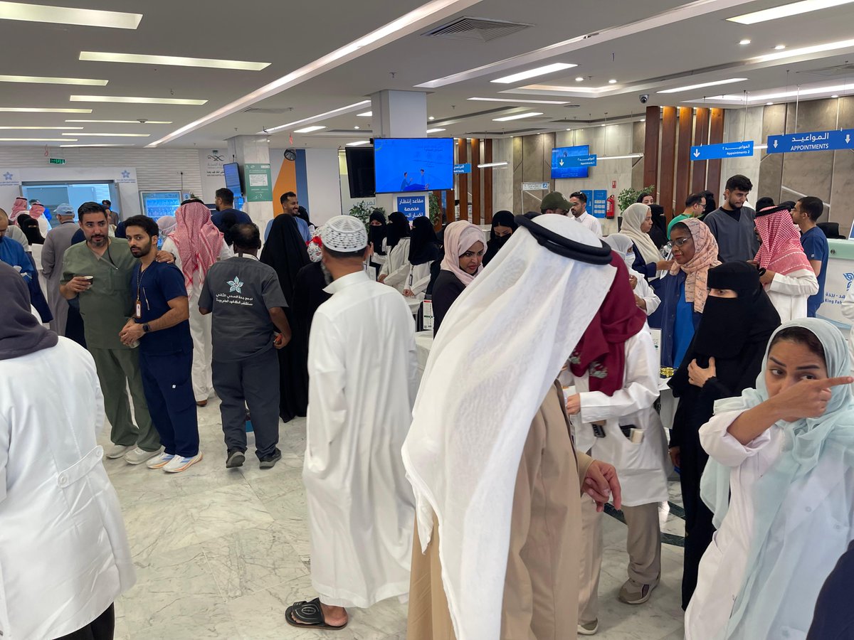 sasltksa's tweet photo. كل الشكر والتقدير لإدارة مستشفى الملك فهد بجدة، والجمعية السعودية لأمراض وزراعة الكبد SASLT، ولجميع الأقسام والكوادر الصحية والمنظمين والمتطوعين الذين أسهموا في نجاح هذه الفعالية التوعوية المميزة.
#صحة_الكبد
#التوعية_الصحية
#مستشفى_الملك_فهد_بجدة https://t.co/mVgasIxtBM