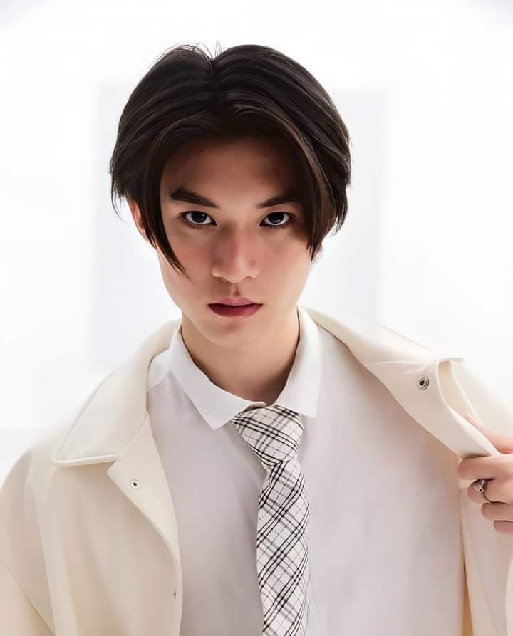 boyslovehub's tweet photo. Aston revealed that he has been going through difficult times with his mental health over the past few months and will be taking a break from social media for a while.

The actor stars in ‘17th Spring’, GMMTV’s new BL featuring a sensitive story about an HIV-positive boy. https://t.co/OfQn43hghh