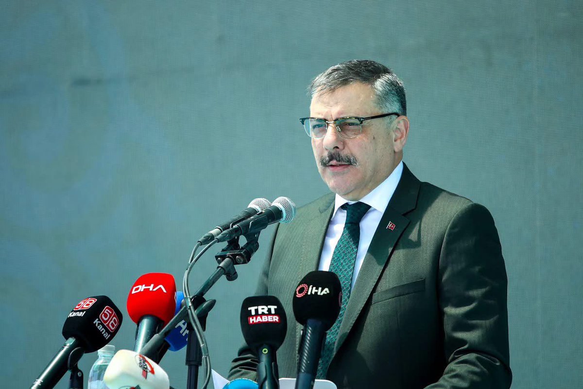 Hibrahimkursun's tweet photo. İçişleri Bakanımız Mustafa Çiftçi, AK Parti Grup Başkanımız Abdullah Güler, İlim Yayma Vakfı Mütevelli Heyeti Başkanı Bilal Erdoğan, önceki dönem TBMM Başkanımız, milletvekillerimiz ve kıymetli protokolümüzün teşrifleriyle, kadim şehrimiz Sivas’ta yapımı gerçekleştirilecek olan Siyer-i Nebî Külliyesi’nin temel atma törenine iştirak ettik.

Siyer-i Nebî Külliyesi’nin Sivas’ımıza, ülkemize ve İslam âlemine hayırlı olmasını diliyorum.