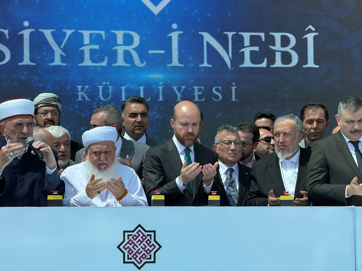 Hibrahimkursun's tweet photo. İçişleri Bakanımız Mustafa Çiftçi, AK Parti Grup Başkanımız Abdullah Güler, İlim Yayma Vakfı Mütevelli Heyeti Başkanı Bilal Erdoğan, önceki dönem TBMM Başkanımız, milletvekillerimiz ve kıymetli protokolümüzün teşrifleriyle, kadim şehrimiz Sivas’ta yapımı gerçekleştirilecek olan Siyer-i Nebî Külliyesi’nin temel atma törenine iştirak ettik.

Siyer-i Nebî Külliyesi’nin Sivas’ımıza, ülkemize ve İslam âlemine hayırlı olmasını diliyorum.