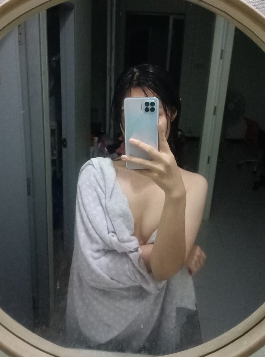 YumiSmallBoob's tweet photo. 🐹🚿 https://t.co/KbqFrFb5pN