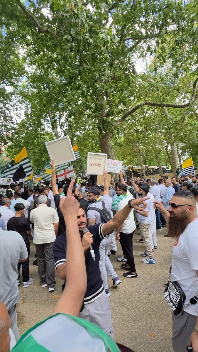 MuhammadWa67210's tweet photo. From the streets of London to the valleys of Kashmir, the call for justice continues.

#HumanRights #SaveKashmir #HumanRightsWatch #UNHumanRights 
#BBC #AJKRightsMovement https://t.co/gEYGEDwiDa