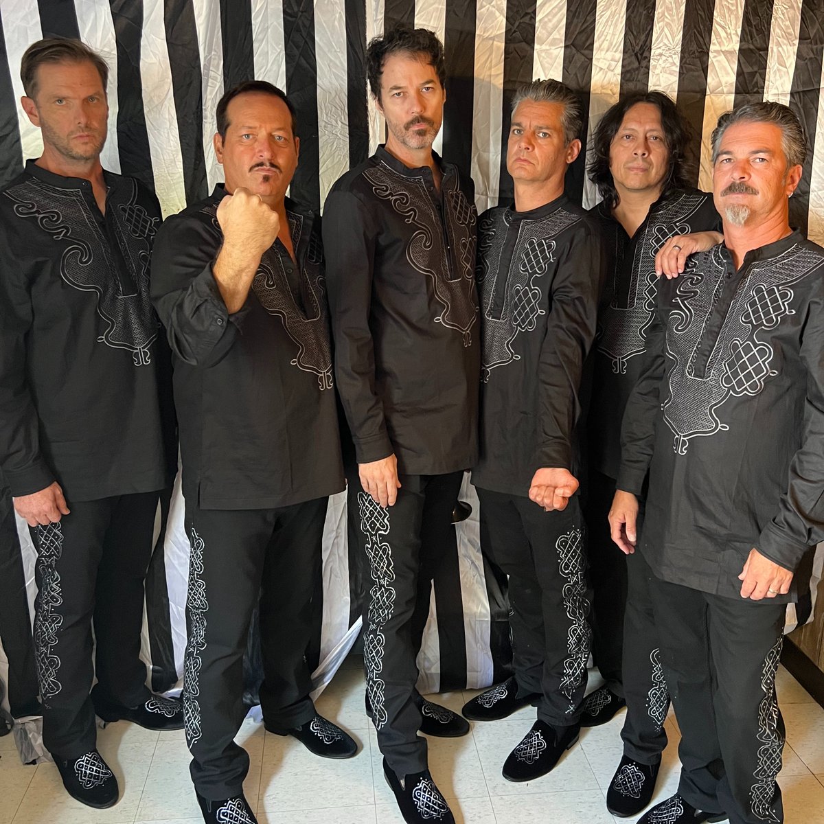 IrvingPlaza's tweet photo. ON SALE NOW🦂Rocket From The Crypt - Scream, Frankenstein, Scream! Tour with Man or Astro-Man? live in NYC on October 15 at Warsaw &amp; October 16 at Irving Plaza!
🎟️ https://t.co/GNgMEu4RAC https://t.co/btakBnqvUG