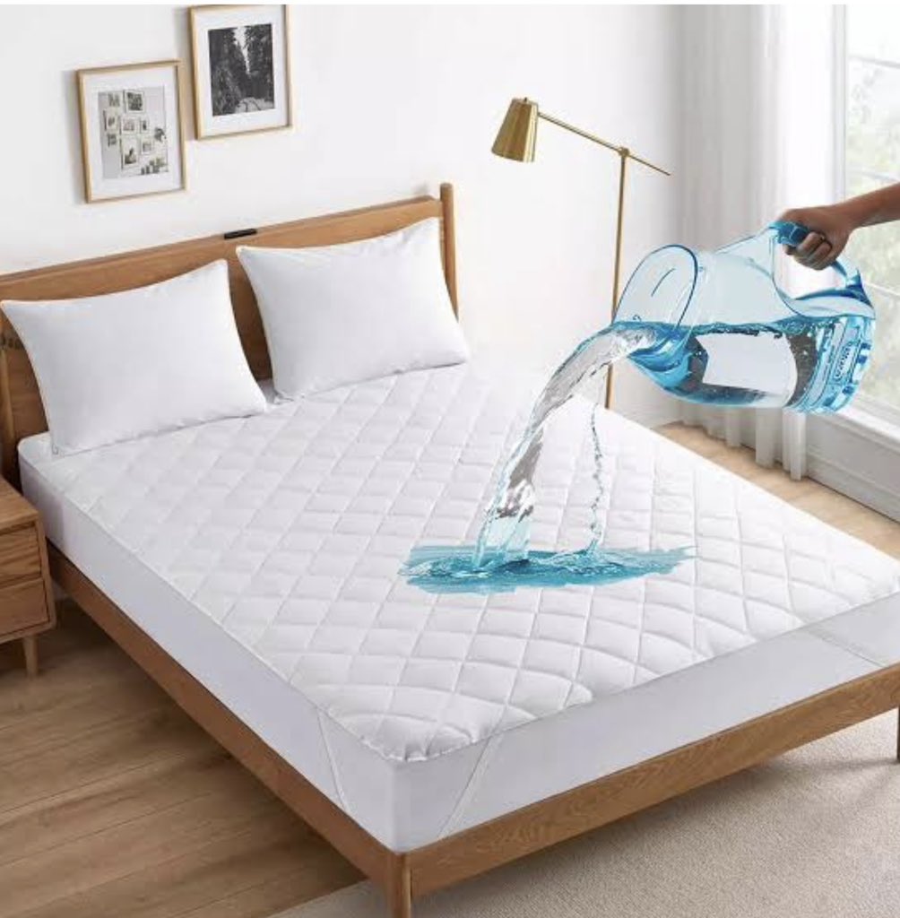 dimedildos's tweet photo. Squirting Bed Protector.. 

You can squirt all you want and not be worried about your mattress 💦🤗.. 
Now you can comfortably squirt on the bed without bothering about the sheets🤭
Our squirting Bed Protector got you covered 👌… 

Colors Available: White, Black,Grey https://t.co/Db7WqsaAoh