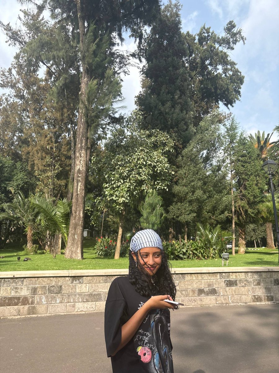 AddissAlemayehu's tweet photo. Hi🧍‍♀️🧍‍♀️ https://t.co/Nik3fWPJPa