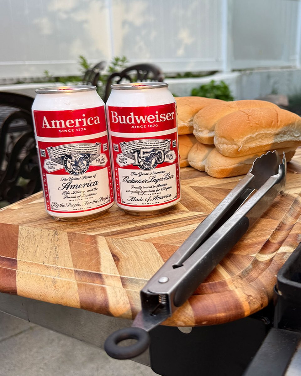 budweiserusa's tweet photo. This, the group, and a full cooler. https://t.co/zNpBZ1YCoB
