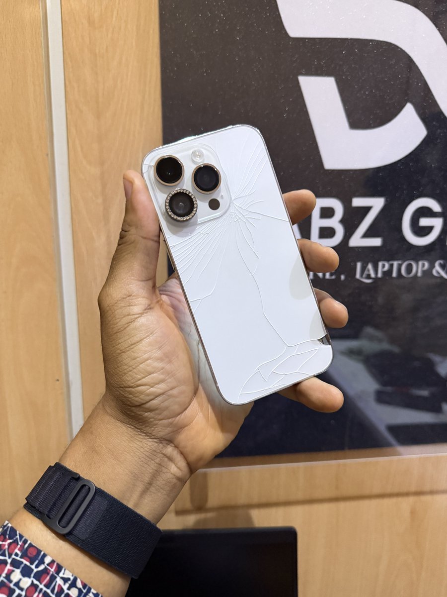 dabz_global's tweet photo. Deal‼️iPhone 14 pro 256gb with 73% battery capacity. LLA converted. Back glass is broken and charging fluctuates. Face ID works 

Price: N300,000

Account: 8232100166 Dabz Global Biz Ven  Moniepoint 

Payment on deals are binding! We will not refund or repost, if you have “changed your mind”. We will refund/ come to an agreement according to your wish, if the description of what we posted is different from what you received.  Please be sure you want this before payment. RESPECT THE PROCESS‼️    

Nationwide Delivery 🚚📦