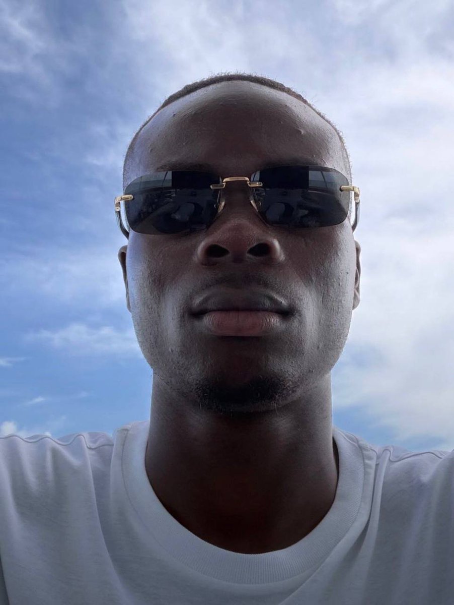 XiGunner's tweet photo. Ladies and Gentlemen, The New Little Chilli 🌶️. Bukayo💪 https://t.co/iLbG4D4v0a