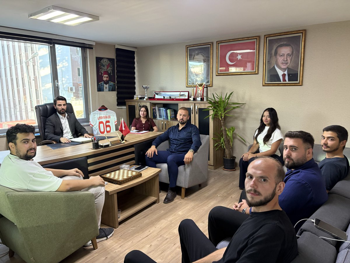 aksincangenclik's tweet photo. AK Parti Sincan Gençlik Kolları olarak haftalık yürütme kurulu toplantımızı, İlçe Gençlik Kolları Başkanımız Sayın Alperen Buğra Şen’in katılımlarıyla gerçekleştirdik. https://t.co/QDwylURxM8