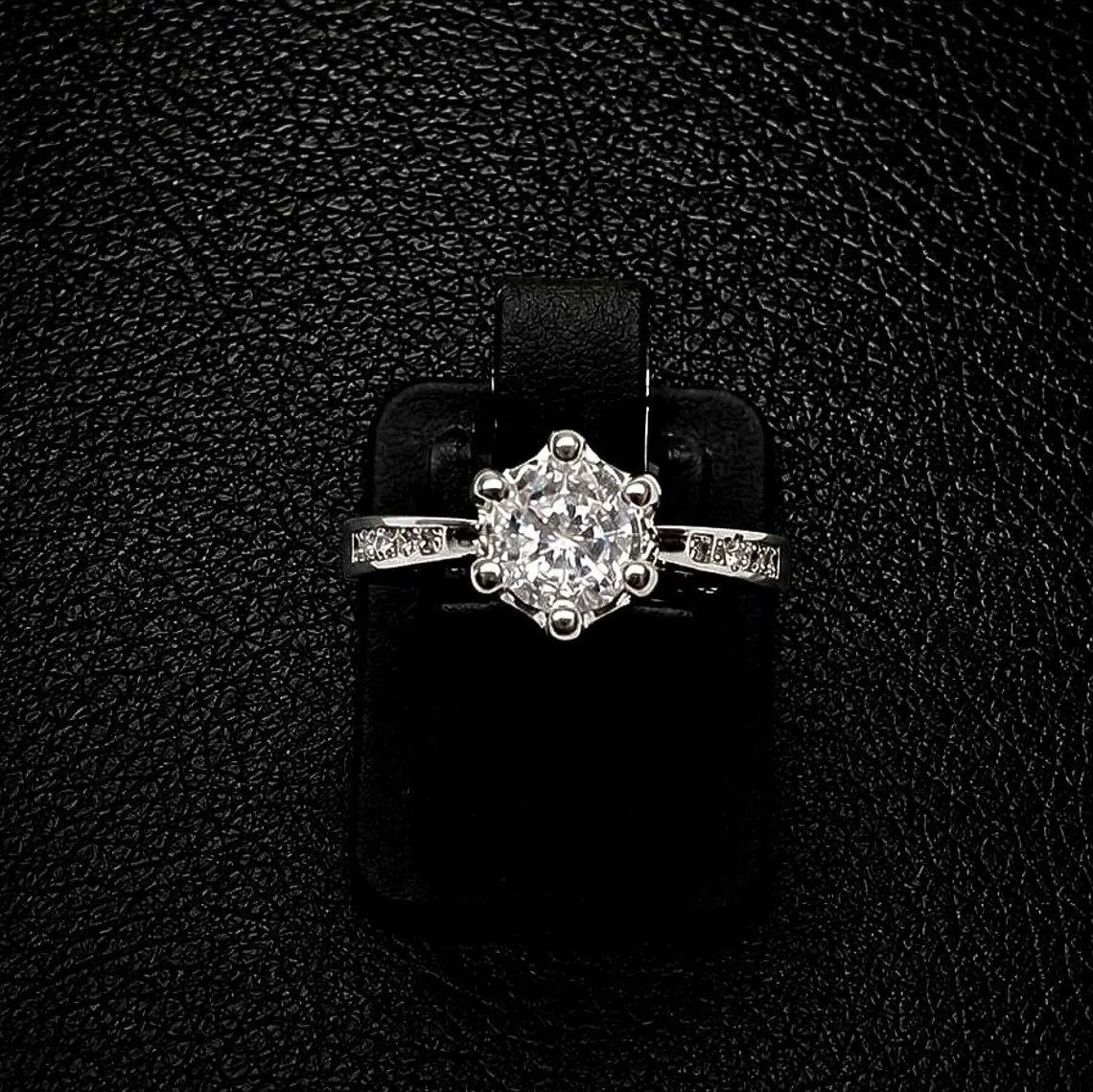 Danisha_2007's tweet photo. https://t.co/ba9azRo8W4
Natural Zircon Ring: 925 Sterling Silver
#promisering
#925silverring
#giftforher
#giftedring
#facetedroundstone
#naturalzirconring https://t.co/dVs9L3GDCK