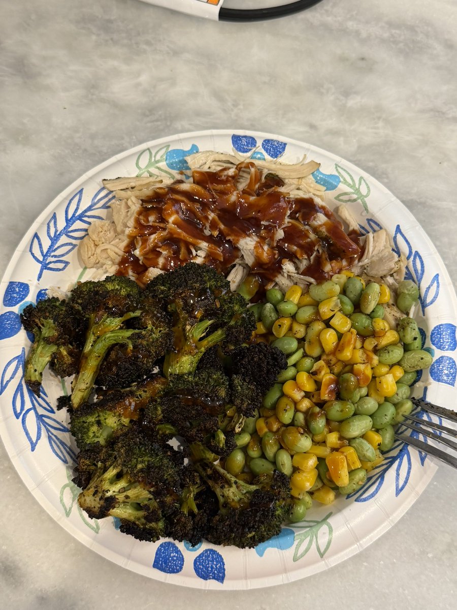coindaydream's tweet photo. eats - 1,271 cals https://t.co/lYOq6sN2oi