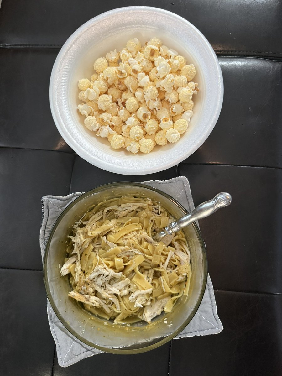 coindaydream's tweet photo. eats - 1,271 cals https://t.co/lYOq6sN2oi