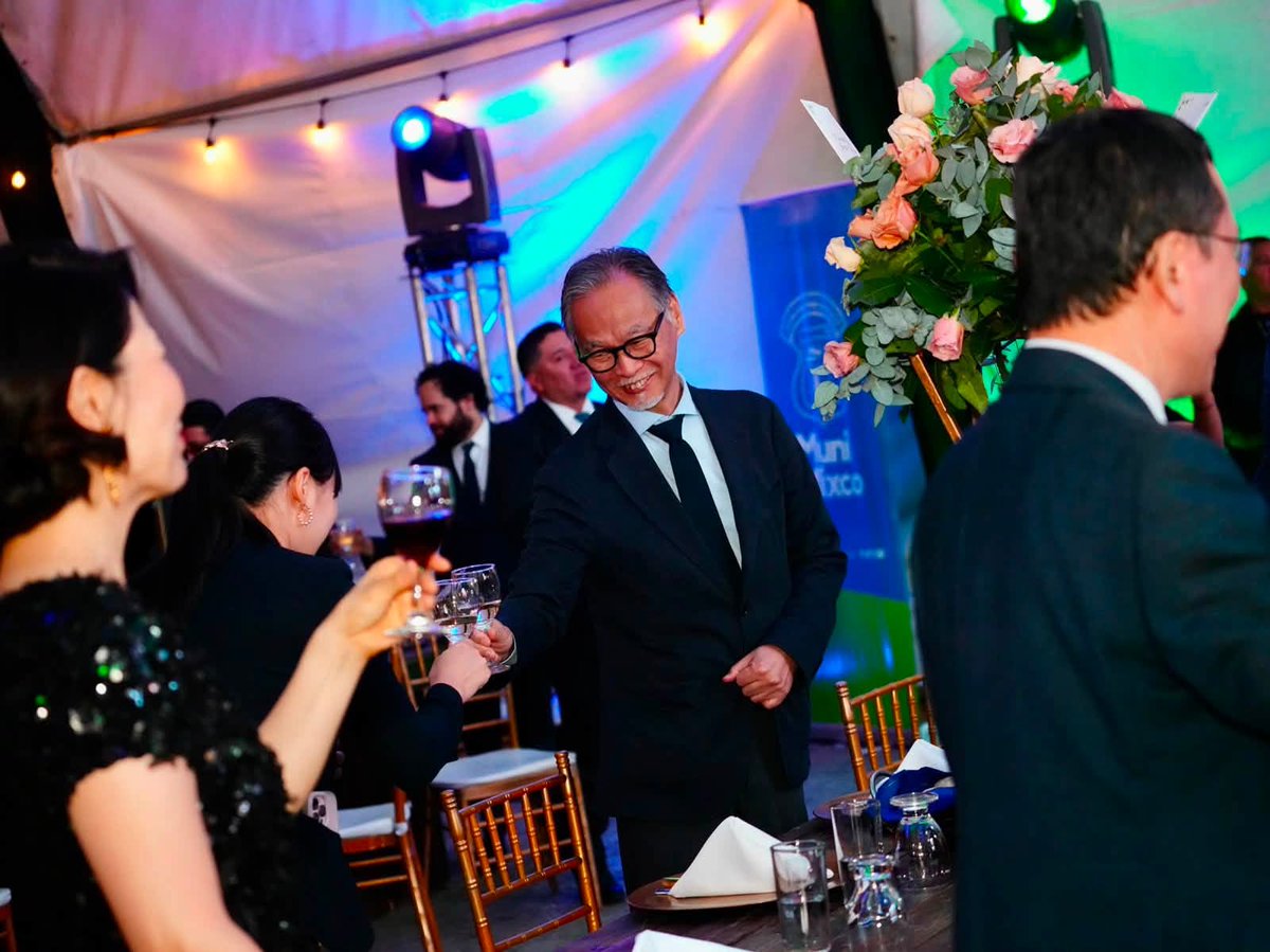 netobran's tweet photo. Cena de gala con el cuerpo diplomático de Guatemala por los 500 años de #Mixco 
De manera histórica pudimos tener por primera vez la visita de muchos embajadores: Francia 🇫🇷 , Japón 🇯🇵, Corea 🇰🇷, Israel 🇮🇱, Canadá 🇨🇦, El Salvador 🇸🇻, Unión Europea 🇪🇺 https://t.co/ZBskgmN692