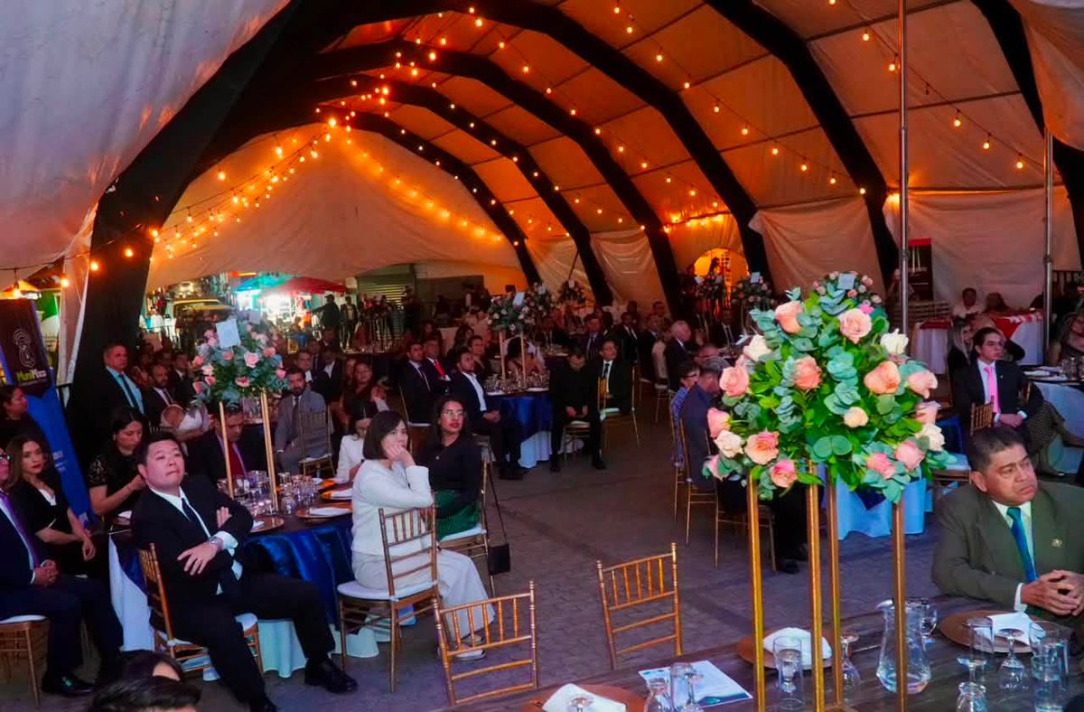 netobran's tweet photo. Cena de gala con el cuerpo diplomático de Guatemala por los 500 años de #Mixco 
De manera histórica pudimos tener por primera vez la visita de muchos embajadores: Francia 🇫🇷 , Japón 🇯🇵, Corea 🇰🇷, Israel 🇮🇱, Canadá 🇨🇦, El Salvador 🇸🇻, Unión Europea 🇪🇺 https://t.co/ZBskgmN692
