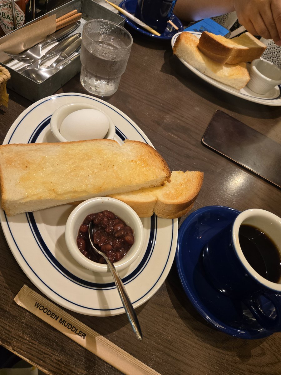 hide1113's tweet photo. でのりの夏休み

最終日は名古屋市内でモーニング🍞☕
大須観音へ参拝し、商店街をブラブラしてたら発見した三輪神社にも参拝⛩️🙏🏼

参拝したら推しの良チケが当たったと言うSNSの書き込みが話題となり、またカラバリ豊富なお守りがあり推しカラーを選べるとのことで、推し活神社となっているようです https://t.co/JgQxaIFtSr